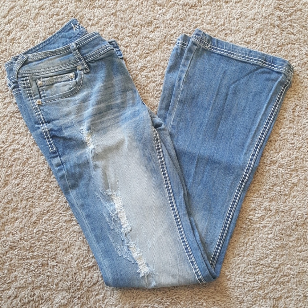 Ariya jeans